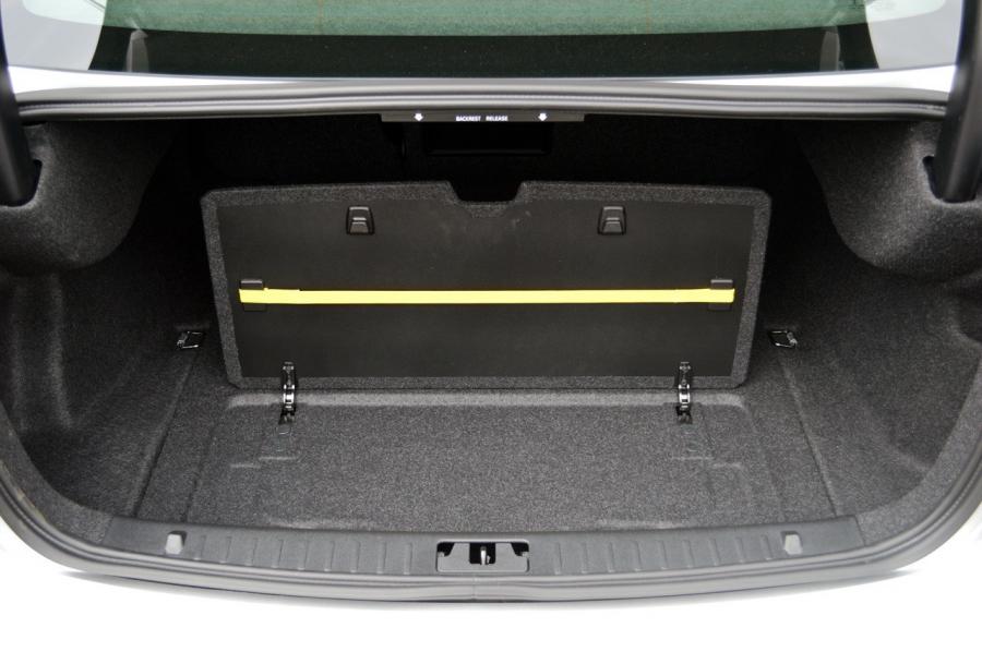  Volvo S60 T6 Drive-E 2015 года  (фото 10 из 18)